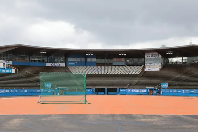 Pesäpallostadion ja kotipesän takaverkko